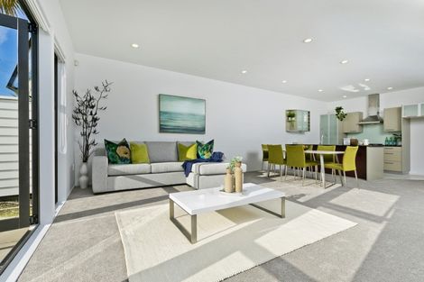 Photo of property in 17/40 Scarlet Oak Drive, Schnapper Rock, Auckland, 0632