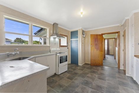 Photo of property in 15 Fox Street, Woodville, 4920