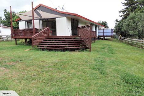 Photo of property in 32 Cemetery Road, Waiuku, 2123