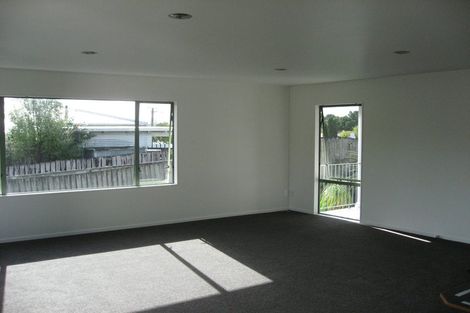 Photo of property in 32 Koromiko Street, New Lynn, Auckland, 0600