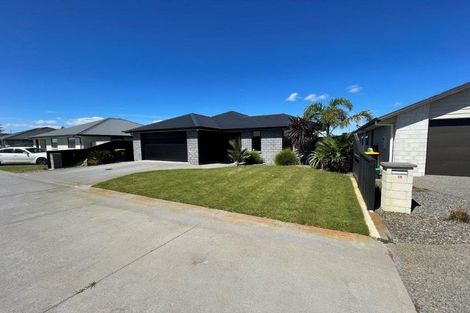 Photo of property in 11 Fuller Street, Papamoa Beach, Papamoa, 3118