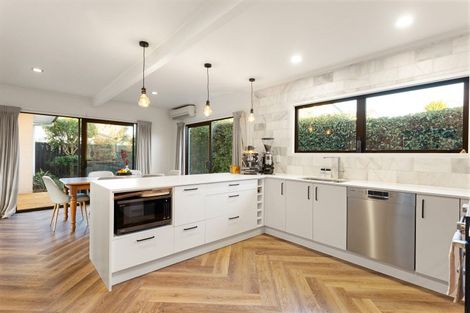 Photo of property in 22 Seamer Place, St Andrews, Hamilton, 3200