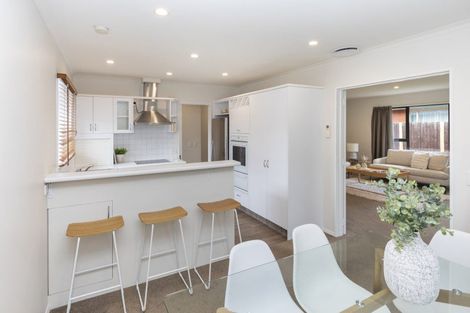 Photo of property in 1/129 Avonhead Road, Avonhead, Christchurch, 8042