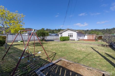 Photo of property in 316 Stokes Valley Road, Stokes Valley, Lower Hutt, 5019