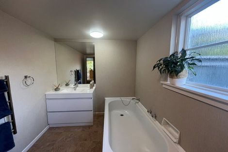 Photo of property in 16 Cashmere Road, Cashmere, Christchurch, 8022