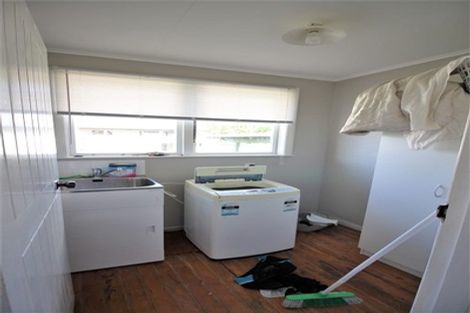 Photo of property in 12 Yeats Crescent, Fairfield, Hamilton, 3214