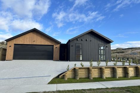 Photo of property in 6 Friesian Close, Jacks Point, 9371