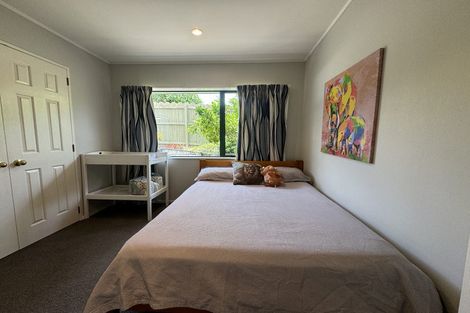 Photo of property in 3 West Fairway, Golflands, Auckland, 2013