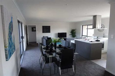 Photo of property in 43 Tuhikaramea Road, Dinsdale, Hamilton, 3204