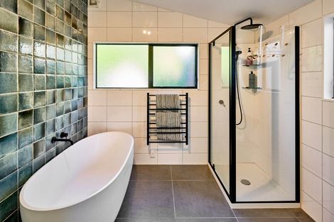 Photo of property in 20 Bay Lair Grove, Island Bay, Wellington, 6023