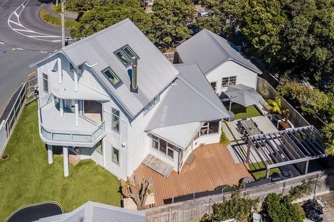 Photo of property in 75 Dundas Street, Seatoun, Wellington, 6022