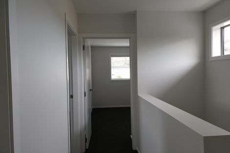 Photo of property in 27a Ranui Terrace, Tawa, Wellington, 5028