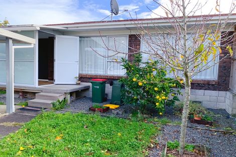Photo of property in 1/42 Blacklock Avenue, Henderson, Auckland, 0612