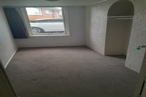 Photo of property in 35 Holland Road, Hillcrest, Auckland, 0627