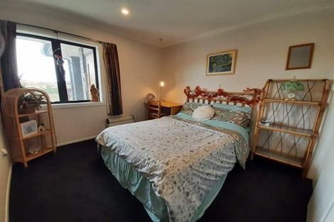 Photo of property in 127 Cashmere Drive, Fitzherbert, Palmerston North, 4410