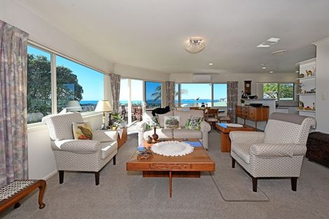 Photo of property in 2/18 Ngahere Views, Orewa, 0931