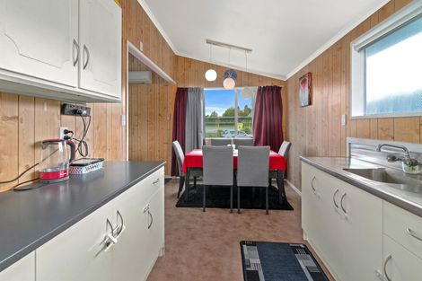 Photo of property in 95 Aquarius Drive, Kawaha Point, Rotorua, 3010