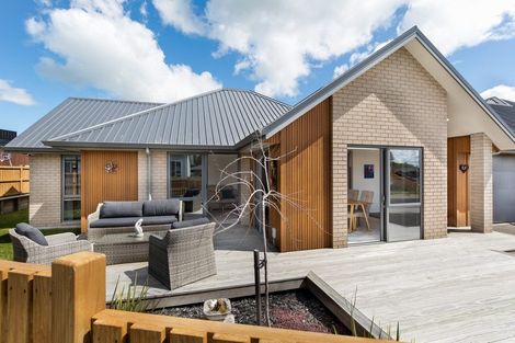 Photo of property in 15 Clifford Close, Leamington, Cambridge, 3432