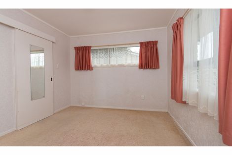 Photo of property in 2/30 Edgewater Parade, Waiuku, 2123