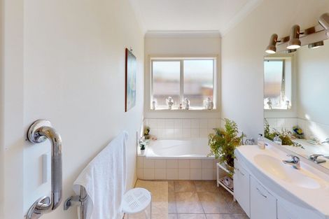 Photo of property in 20 Reeve Street, Levin, 5510