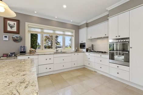 Photo of property in 1 Edgecumbe Road, Tauranga, 3110