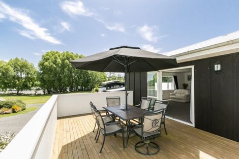 Photo of property in 797 Pourerere Road, Omakere, Waipawa, 4271