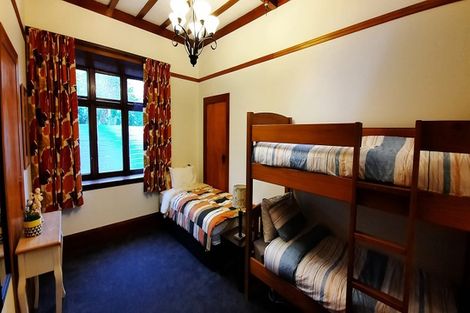 Photo of property in 361 Karori Road, Karori, Wellington, 6012