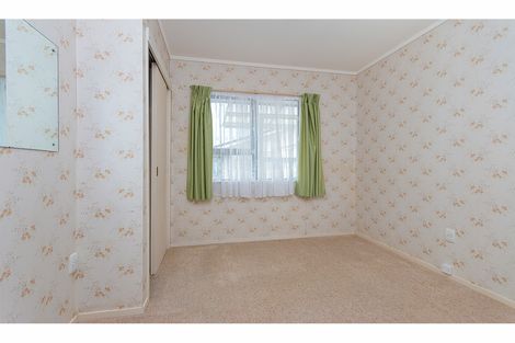 Photo of property in 2/30 Edgewater Parade, Waiuku, 2123