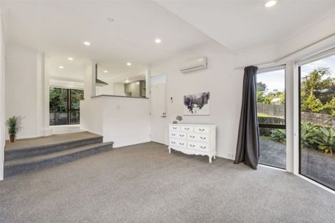 Photo of property in 52 Ferry Road, Arkles Bay, Whangaparaoa, 0932