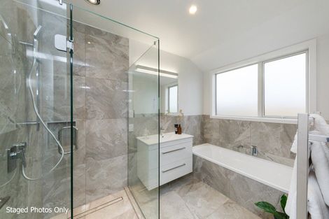 Photo of property in 110 Roberts Line, Kelvin Grove, Palmerston North, 4414