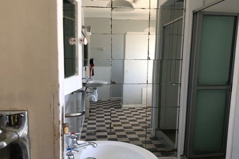 Photo of property in 2 Plunket Street, Kelburn, Wellington, 6012