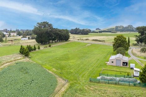 Photo of property in 44 Takapau Ormondville Road, Takapau, 4287