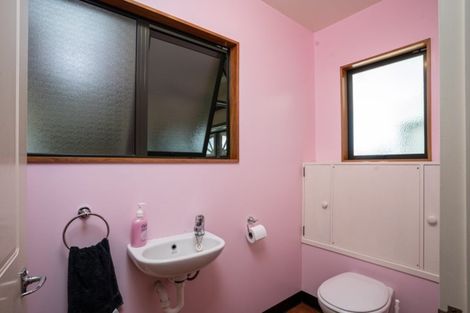 Photo of property in 52 Lincoln Road, Carterton, 5713