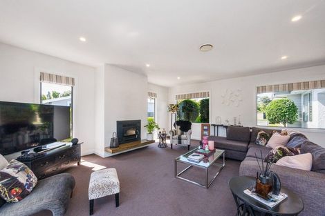 Photo of property in 92 Marne Street, Hokowhitu, Palmerston North, 4410