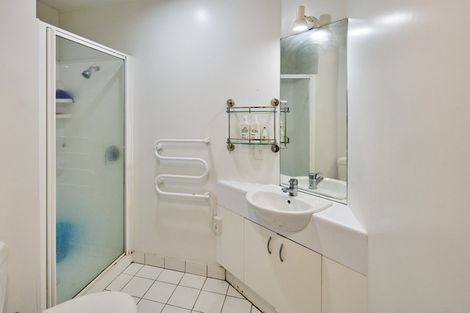 Photo of property in Terrace Garden Apartments, 13d/120 The Terrace, Wellington Central, Wellington, 6011
