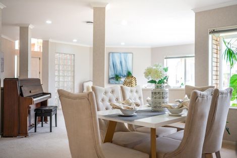 Photo of property in 22 Ballycullanie Place, Dannemora, Auckland, 2016