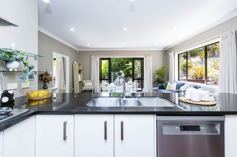 Photo of property in 13 Sylvan Way, Silverstream, Upper Hutt, 5019