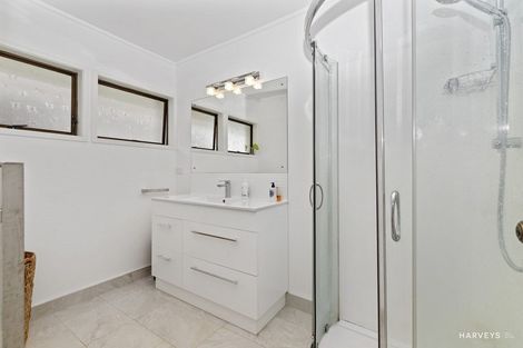 Photo of property in 5/248 Great North Road, Henderson, Auckland, 0612