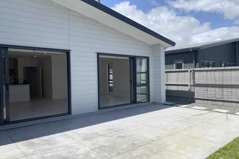 Photo of property in 20 Rauriki Lane, Rosehill, Papakura, 2113
