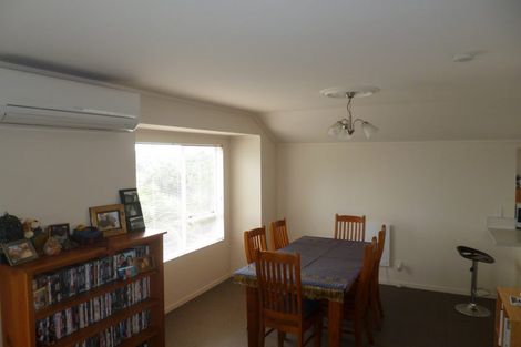 Photo of property in 2a Luxor Place, Massey, Auckland, 0614