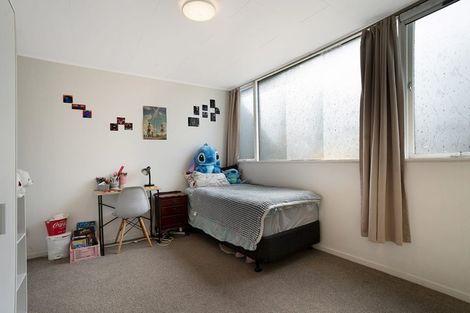 Photo of property in 2/20 Humphrey Kemp Avenue, Henderson, Auckland, 0612