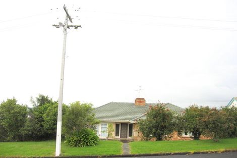 Photo of property in 59 Parkhill Road, Mellons Bay, Auckland, 2014