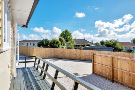 Photo of property in 1/49 Fairclough Road, Beach Haven, Auckland, 0626