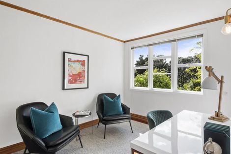 Photo of property in 8 Maritime Terrace, Birkenhead, Auckland, 0626