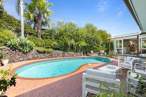 Photo of property in 10 Ponui Place, Mairangi Bay, Auckland, 0630