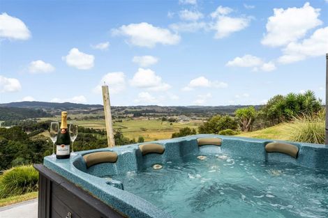 Photo of property in 175a Pinchgut Road, Kaukapakapa, 0873