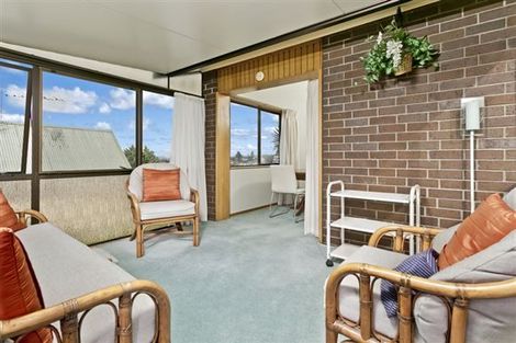 Photo of property in 40 Athena Drive, Totara Vale, Auckland, 0629