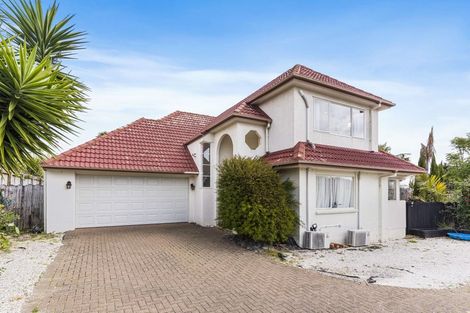 Photo of property in 2/62 Orangewood Drive, Northpark, Auckland, 2013