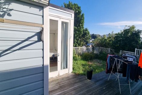 Photo of property in 54 Raroa Road, Kelburn, Wellington, 6012