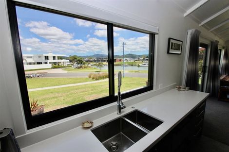 Photo of property in 70 Leeward Drive, Whitianga, 3510